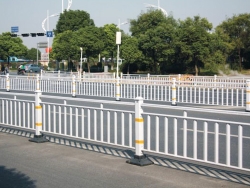 道路隔離護欄